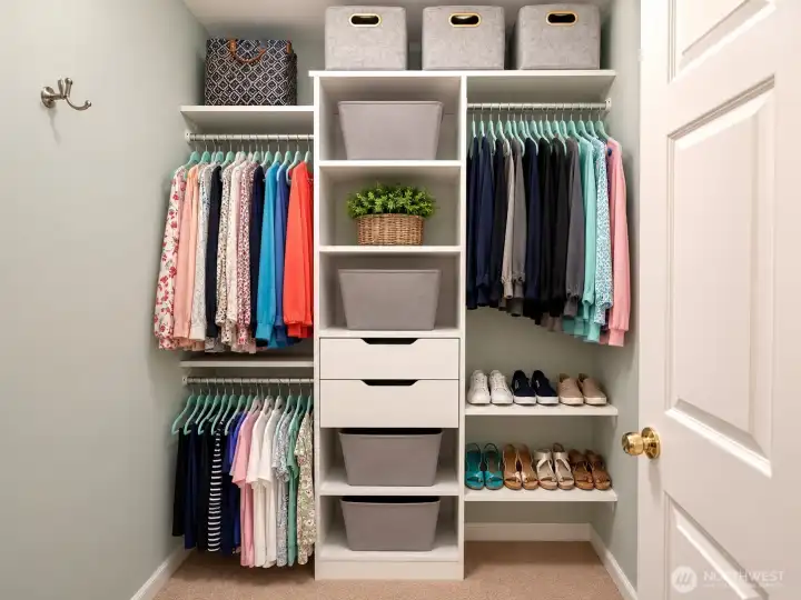 Walkin closet primary suite