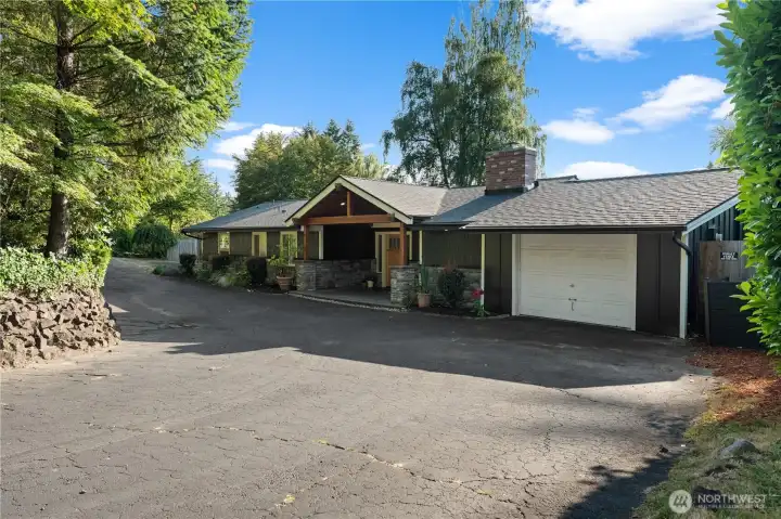 Water views and an acre of one-level living