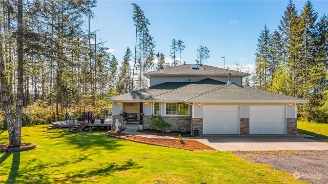 Unveiled for the FIRST time, discover your secluded haven! This immaculate custom built home