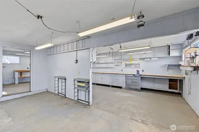 Detached Shop with Power