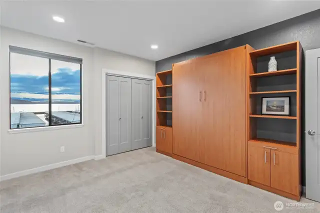 Second bedroom with murphy bed