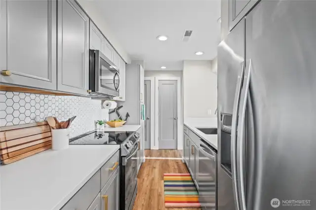 Beautiful kitchen awaits you.