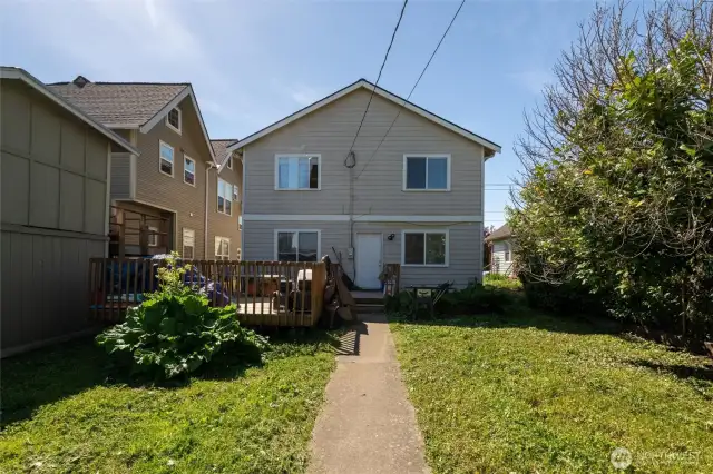 Nice sized yard.