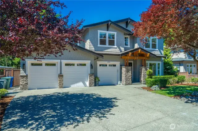 5 bedrooms and 4.25 baths with 3 car garage