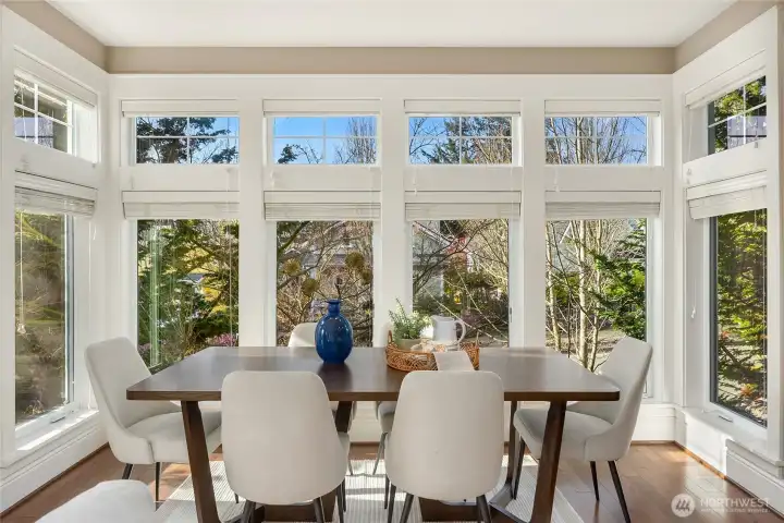 Sophisticated dining area surrounded by lovely territorial views.