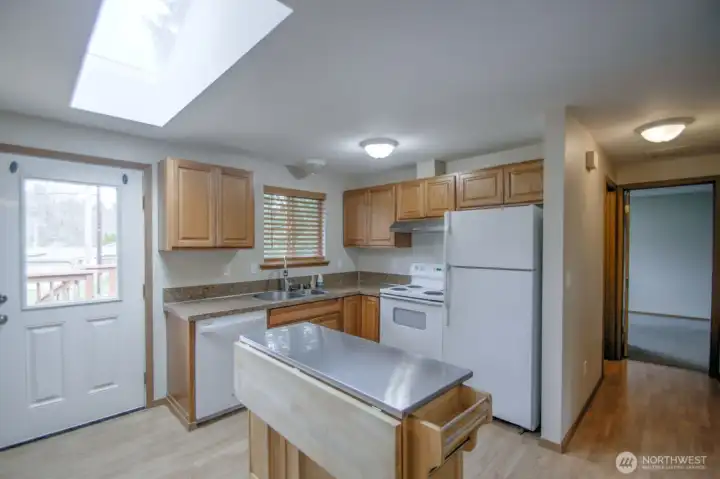 Another view of the kitchen