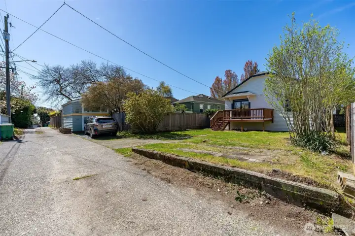 Alley access and plenty of parking!