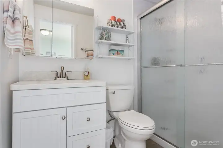 Bathroom attached to primary number 1 `