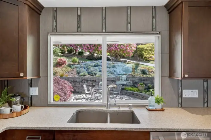 Beautiful views of the landscape from the kitchen and dining room window. Beautiful views of the landscape from the kitchen and dining room window.