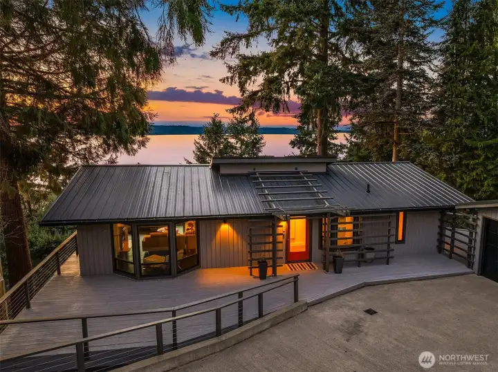 Private driveway entry offering a sense of seclusion.