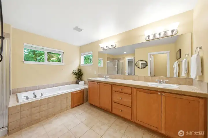 Ensuite primary bathroom.