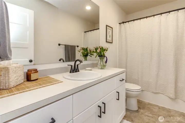 Full bath upstairs