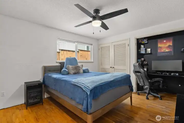 Bed #3 on main floor. Bed #3 on main floor.