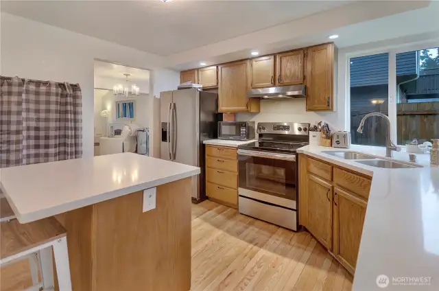 SS appliances stay.