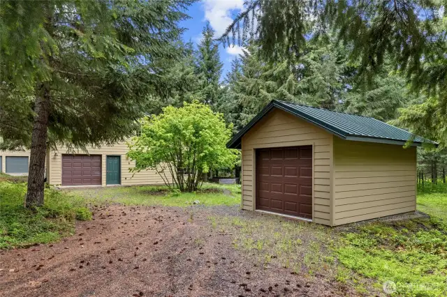 Additional storage garage on property.