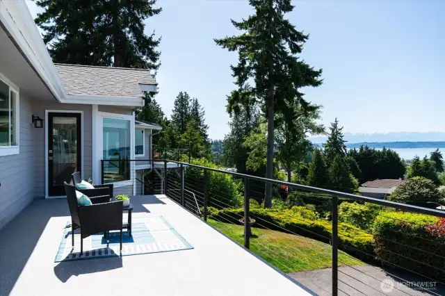 30ft Expansive Deck