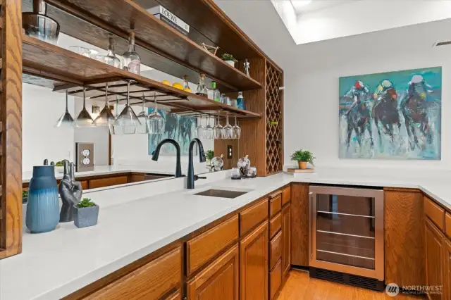 Back Bar with Quartz Countertops