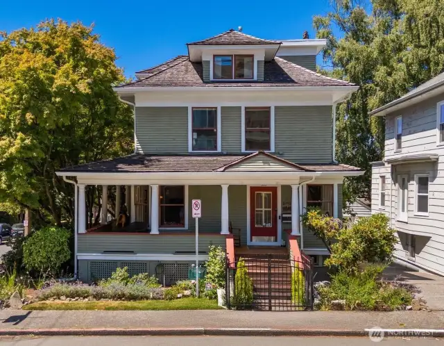 Welcome home to 503 12th Ave E!