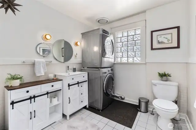 Half bath and laundry on 3rd floor