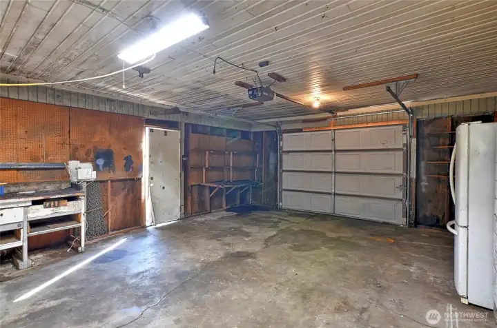 418 sq foot garage