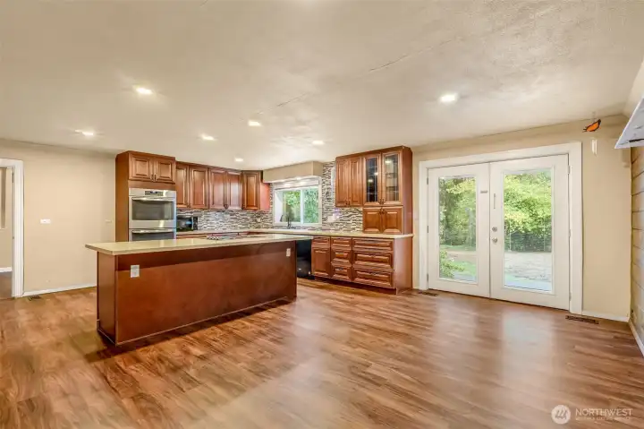 HUGE kitchen/dining room