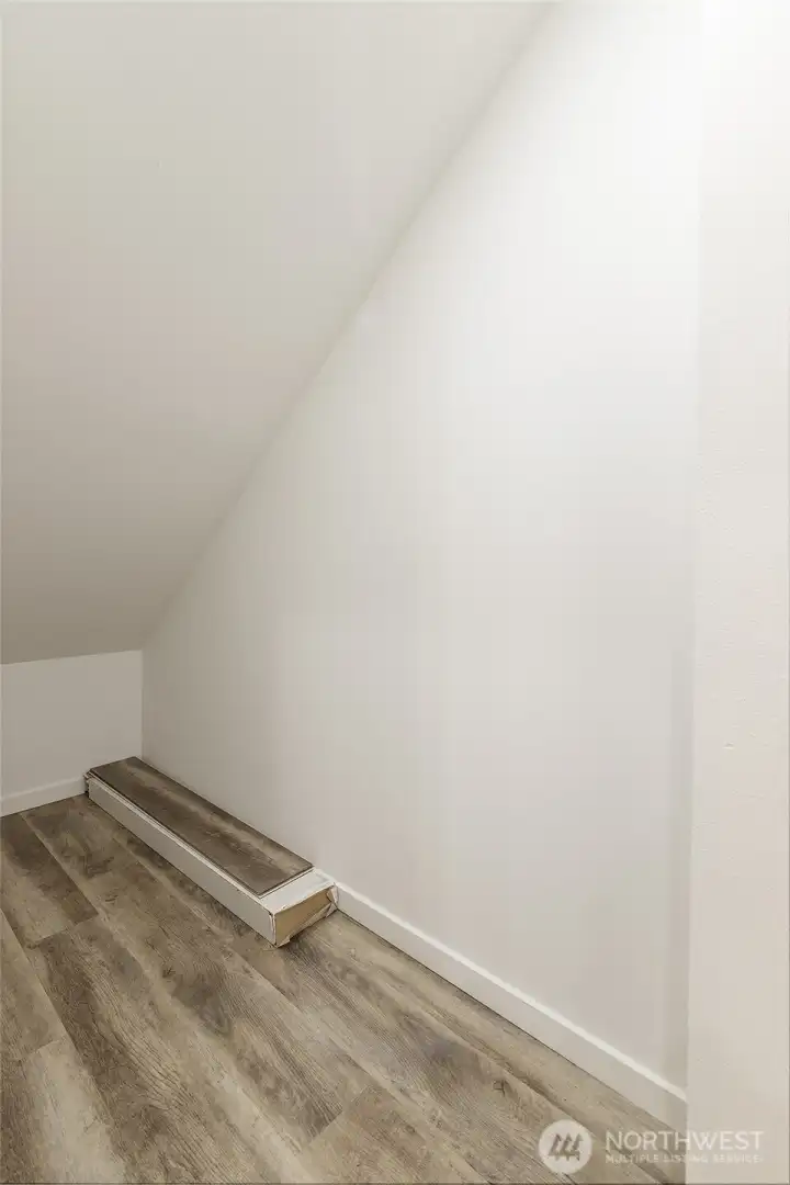 Walk in pantry/storage closet off kitchen