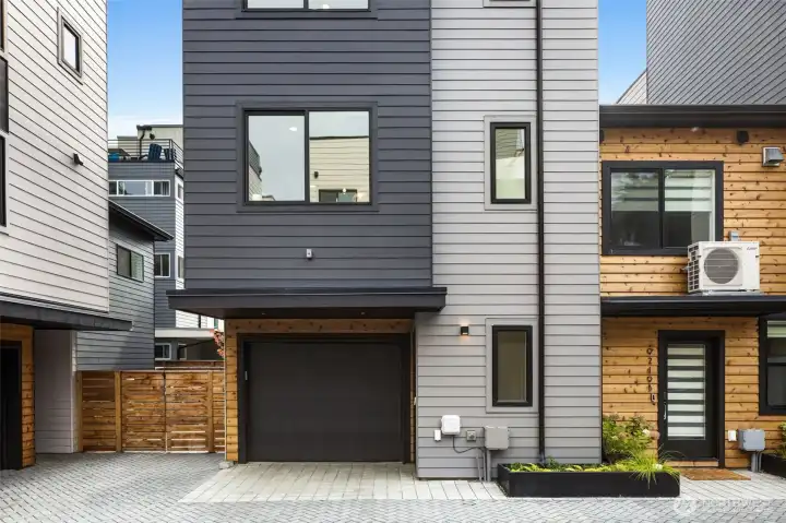 This is the last garaged home in Ivy North!