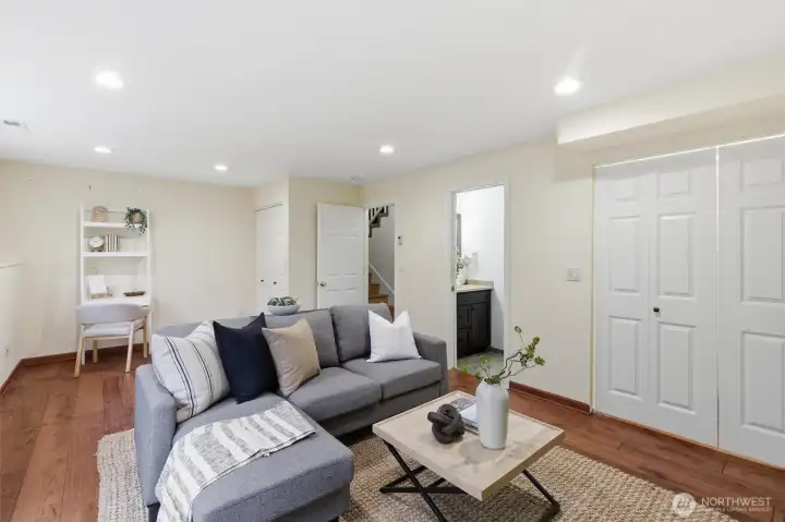 The room is flexible and expansive!