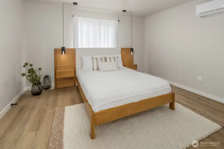 Upper level primary bedroom