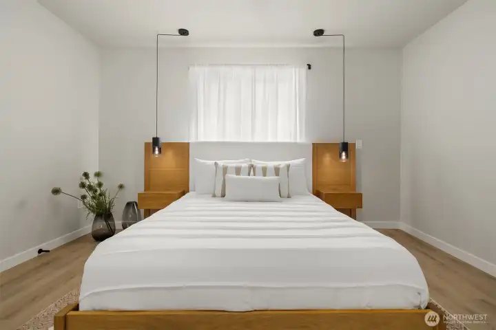 Upper level primary bedroom