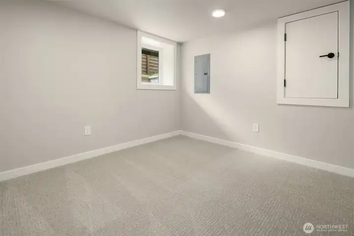Lower level bedroom 2