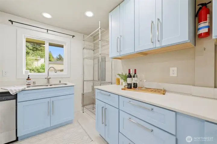 Such a cute kitchen!