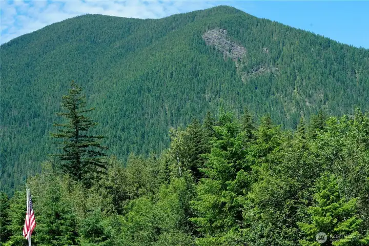 Everchanging views of Green Mt to the West. State DNR land to the W for 1/2 mile, then the national forest beyond. The perfect neighbor. Everchanging views of Green Mt to the West. State DNR land to the W for 1/2 mile, then the national forest beyond. The perfect neighbor.