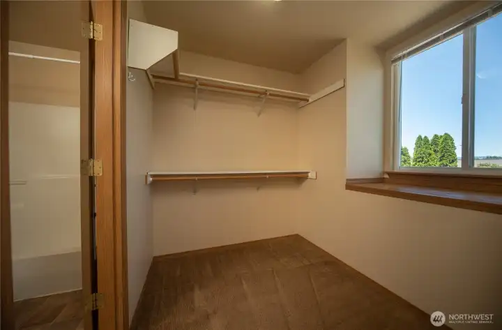 primary bedroom closet