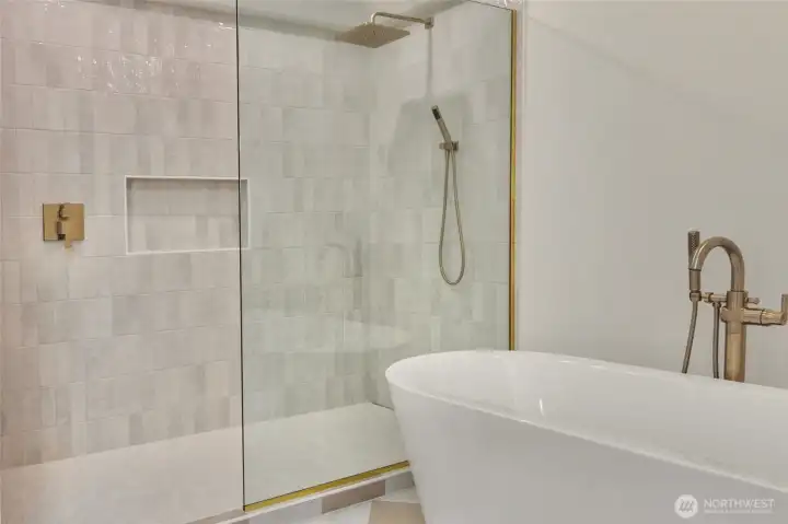 Primary 5-piece bathroom with toilet closet