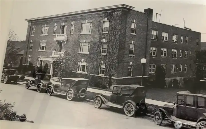 Built in 1923, The Wayfarer was converted into a co-op in 1953. Built in 1923, The Wayfarer was converted into a co-op in 1953.