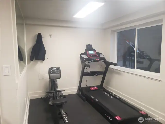 Exercise room near saune