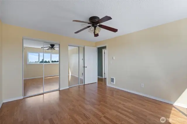 Large second bedroom