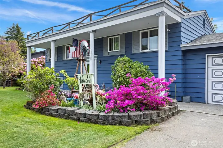 Perennials, classic mature PNW plants and fruit trees.