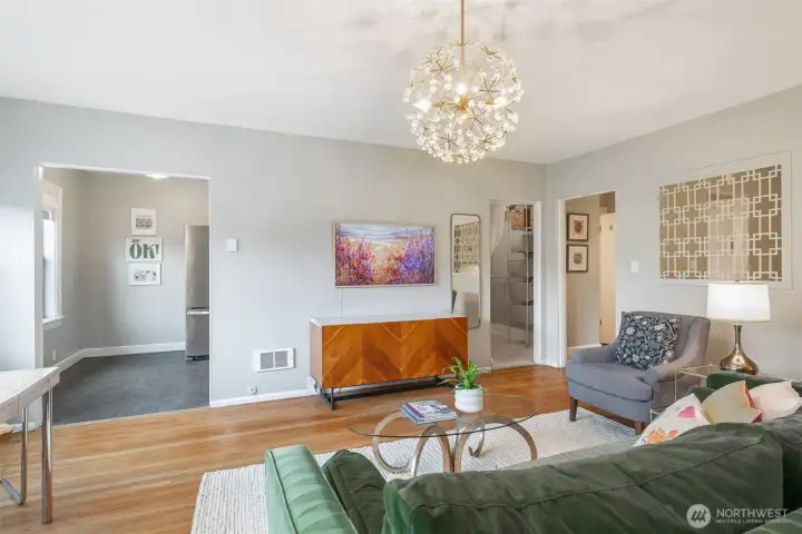 Samsung Art Frame TV conveys with the sale!