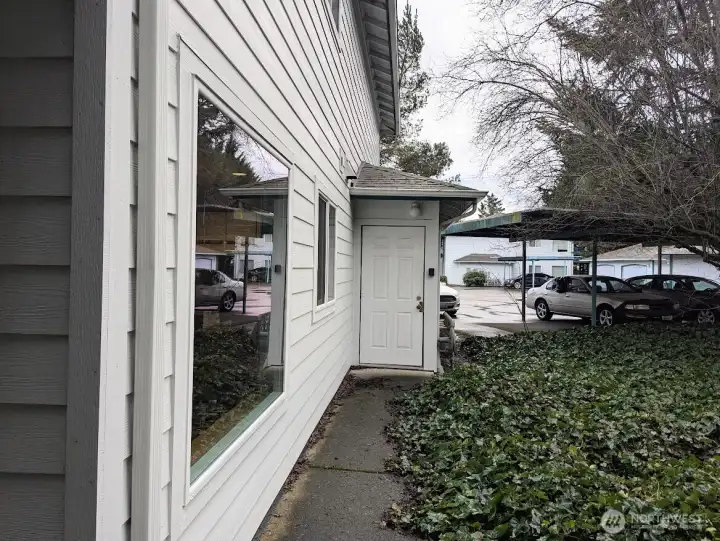 Large ext storage closet with H20 tank & shelves.