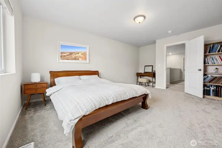 Massive Primary suite