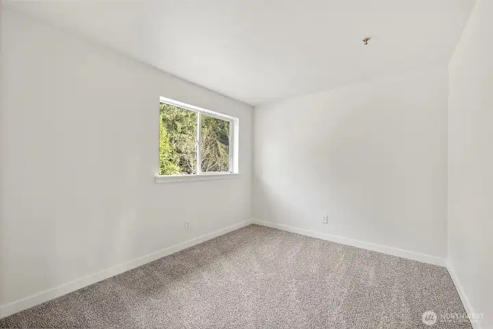 Bedroom #3 Brand New Carpet!