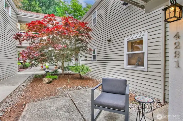 Front patio area for enjoyment.