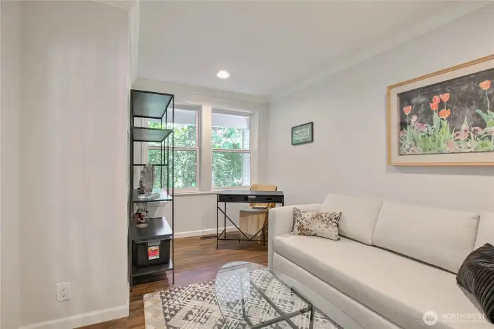 Den/Guest Room has a high-end queen sofa bed making this a flexible 2nd bedroom.
