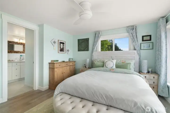 Guest Bedroom located on the 2nd level with 3/4 en-suite bathroom.