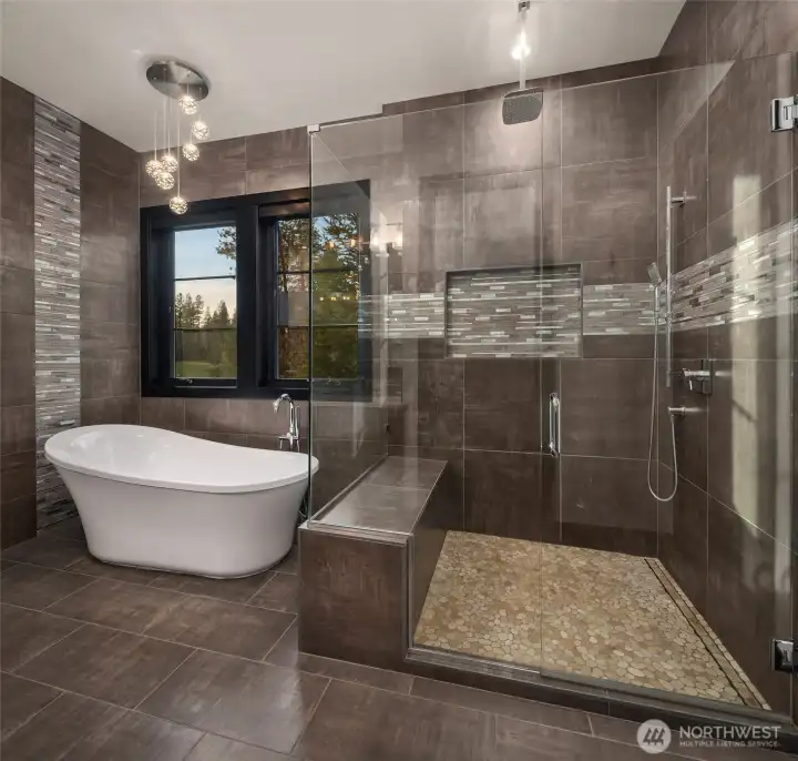 Primary ensuite Bath