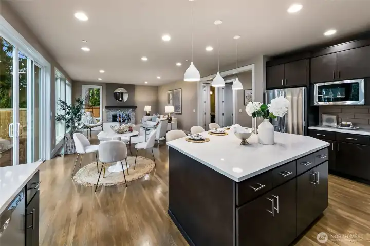 Kitchen, Nook & Family with walls of windows Kitchen, Nook & Family with walls of windows