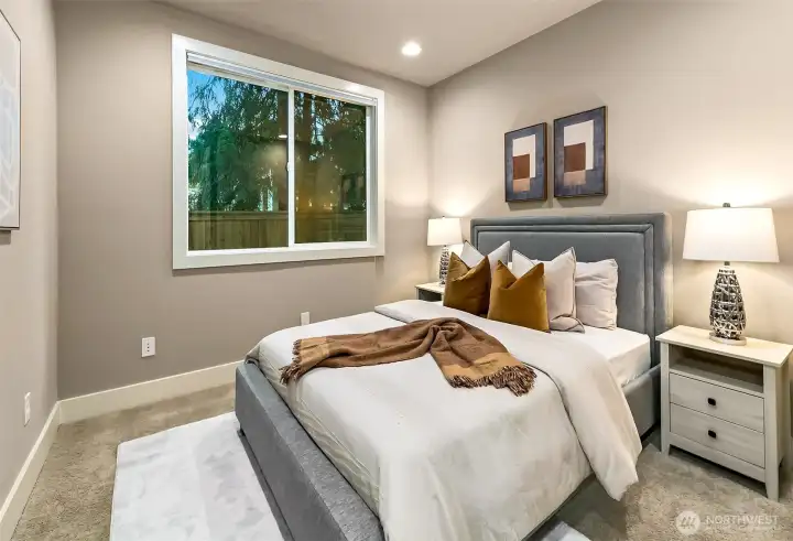Main Floor Office/bedroom next to 3/4 bath Main Floor Office/bedroom next to 3/4 bath