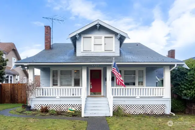 Welcome to this charming craftsman home, built in 1923, full of potential waiting for your updates and design style.